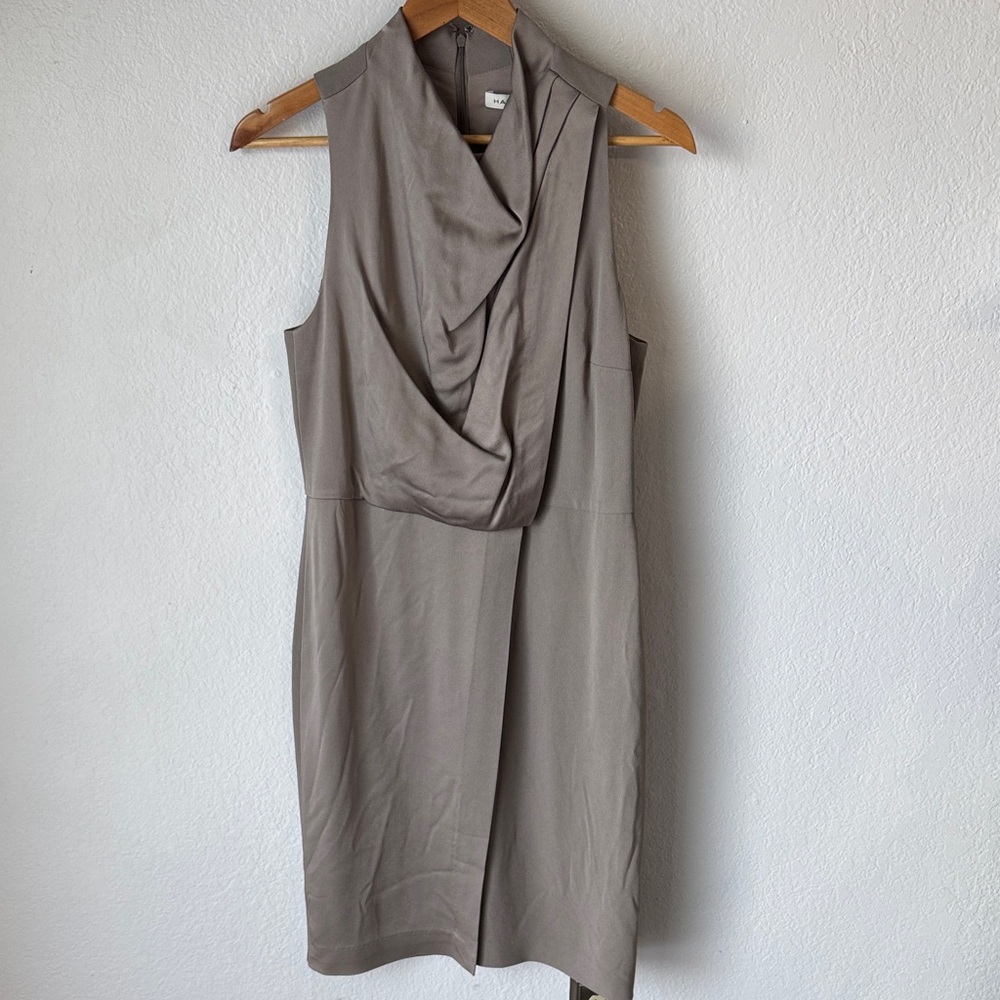 🆕‎ Halston Tan Sleeveless Dress